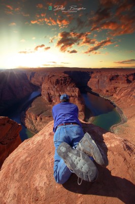 horseshoe bend visitor